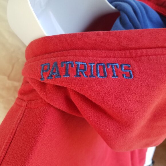 NFL Team Apparel Retro Patriots Logo Red and Blue Hoodie Jacket - Picture 7 of 14